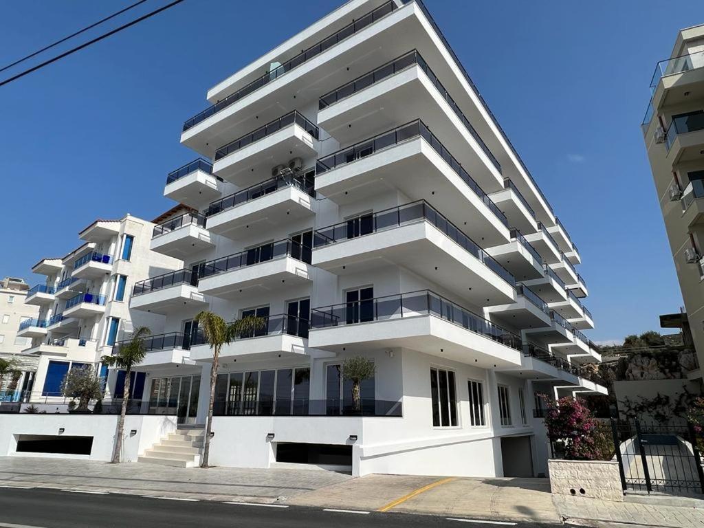 Azure Inn Hotel Sarande Exterior photo