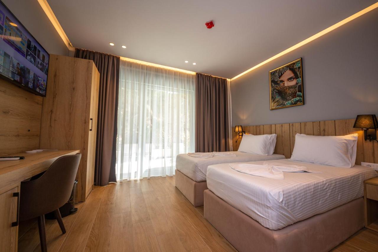 Azure Inn Hotel Sarande Exterior photo
