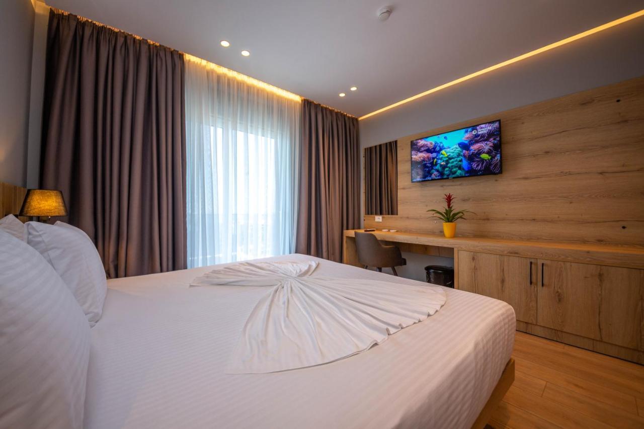 Azure Inn Hotel Sarande Exterior photo