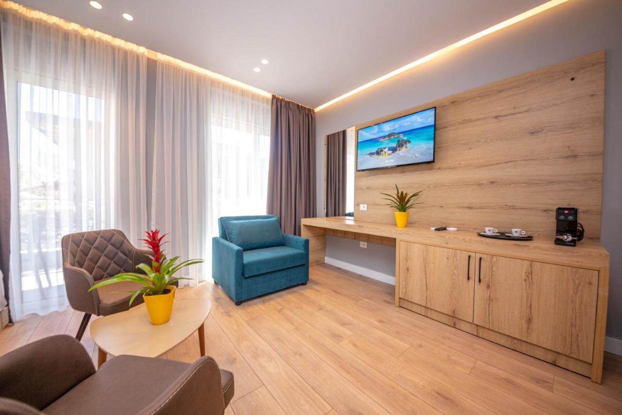 Azure Inn Hotel Sarande Exterior photo