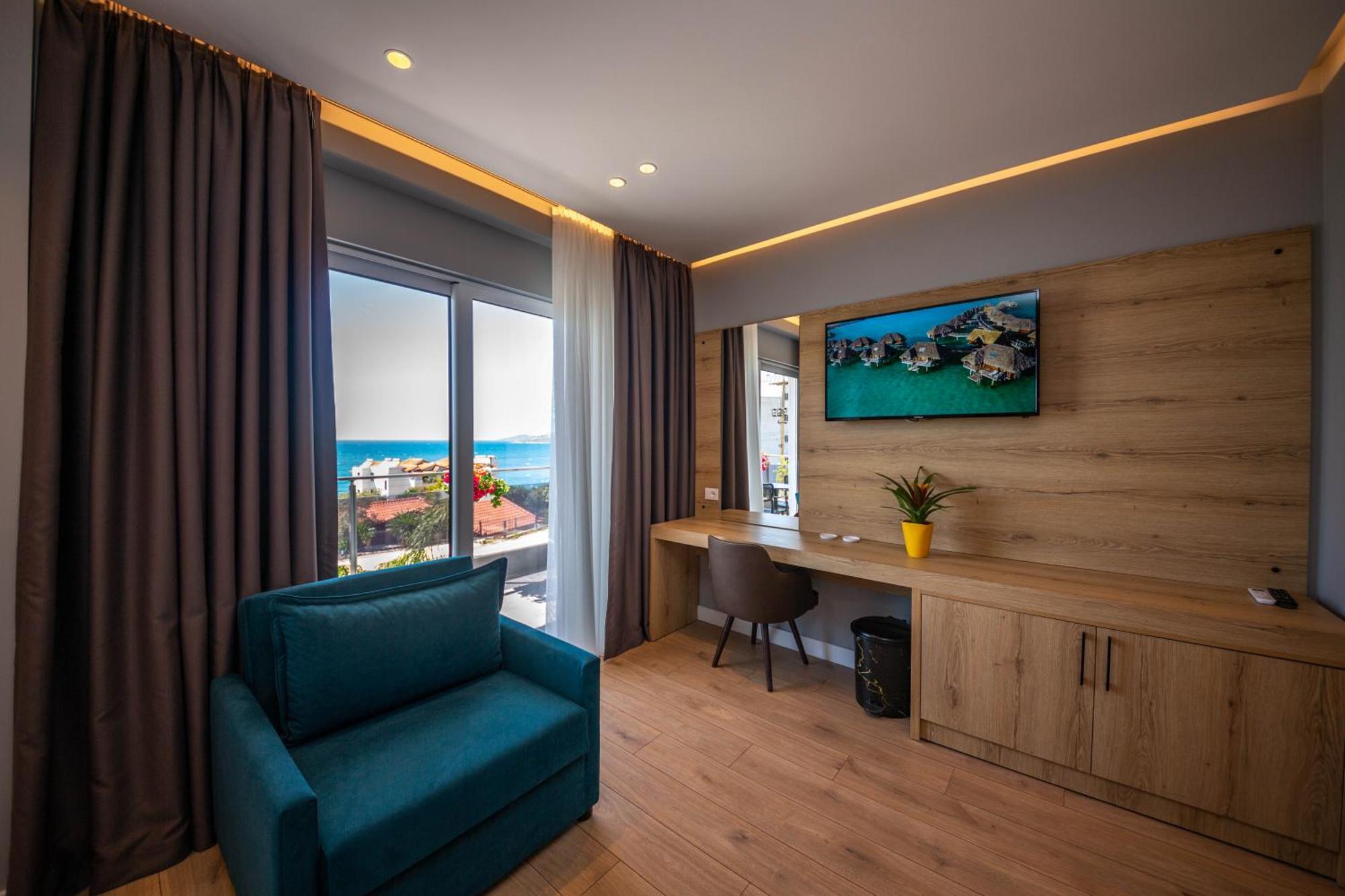 Azure Inn Hotel Sarande Exterior photo