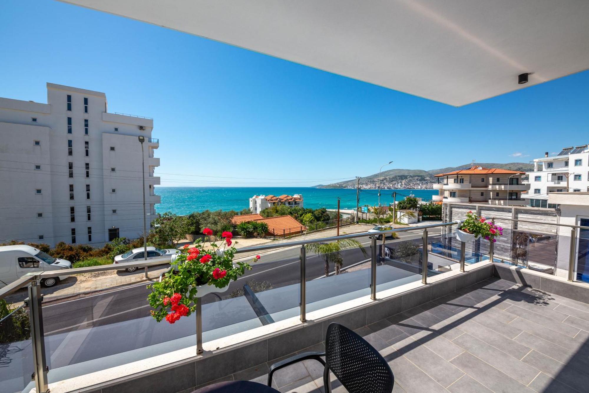 Azure Inn Hotel Sarande Exterior photo